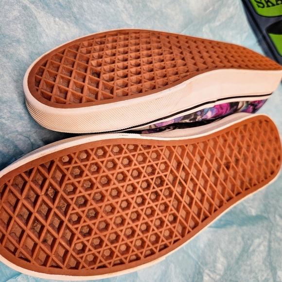 Vans Floral unique style W7.0 - Picture 4 of 5